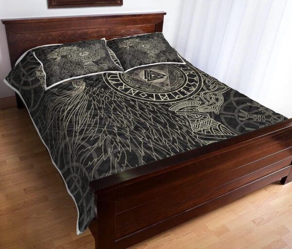 Valknut with Helm of Awe and Horn Triskelion - Black Vikings Quilt, Viking Quilt Bedding Set Blanket, Viking Quilt For Bedroom, Gifts for Viking Lover